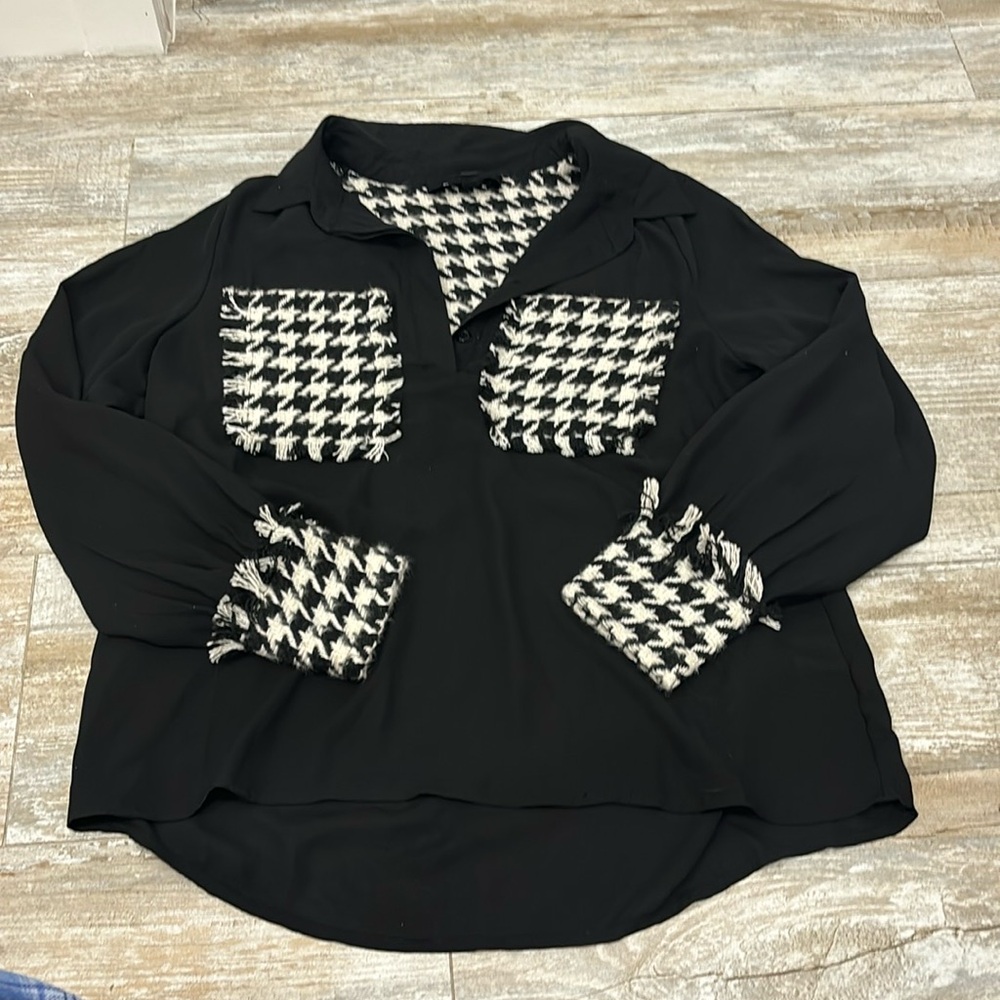 Retro Black blouse with checkered front pockets and sleeve cuffs